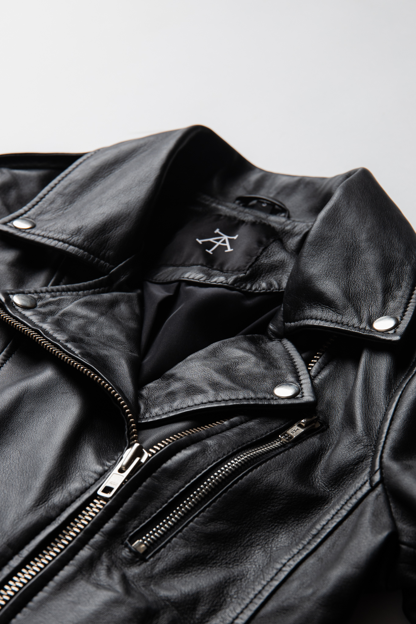 Non Water-Repellent Biker Leather Jacket | Aphrodite