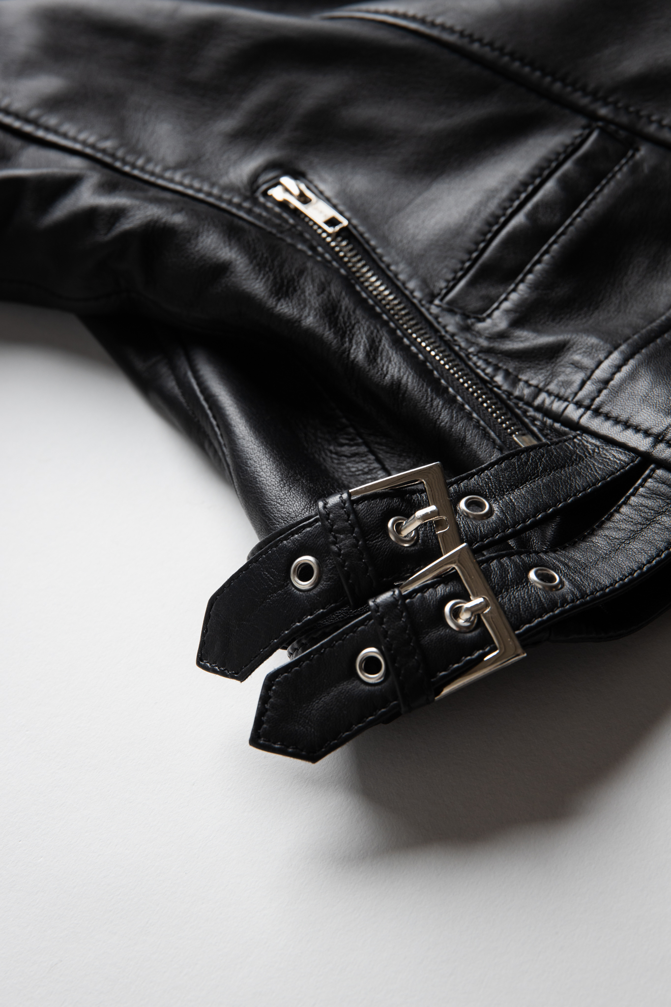 Non Water-Repellent Biker Leather Jacket | Aphrodite